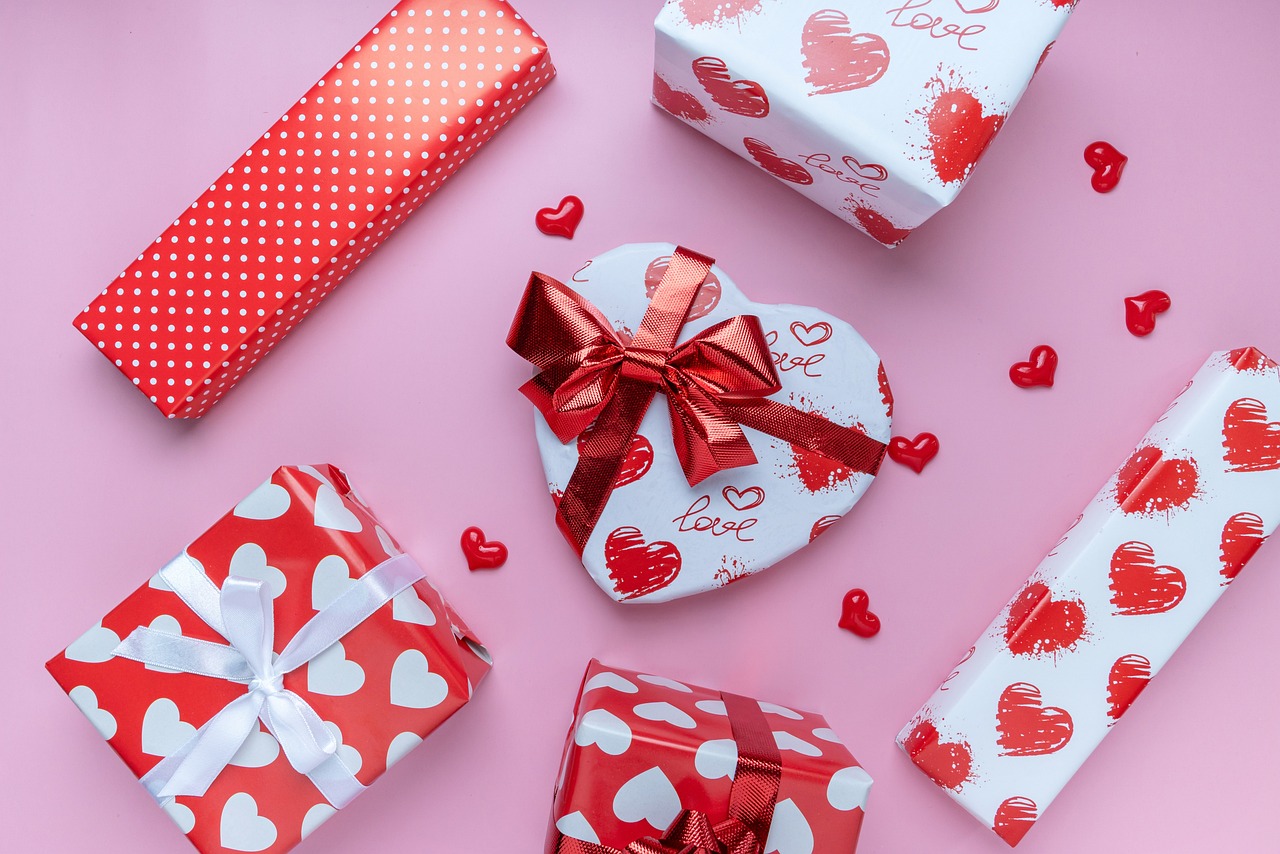 valentine, wallpaper 4k, gifts-5954177.jpg